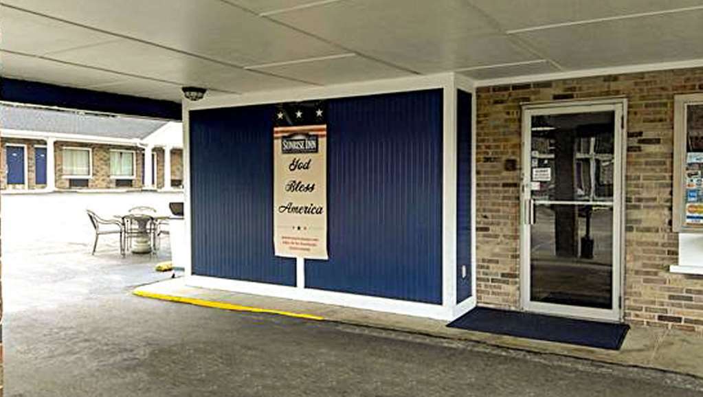 Sunrise Inn Williamstown Exterior photo